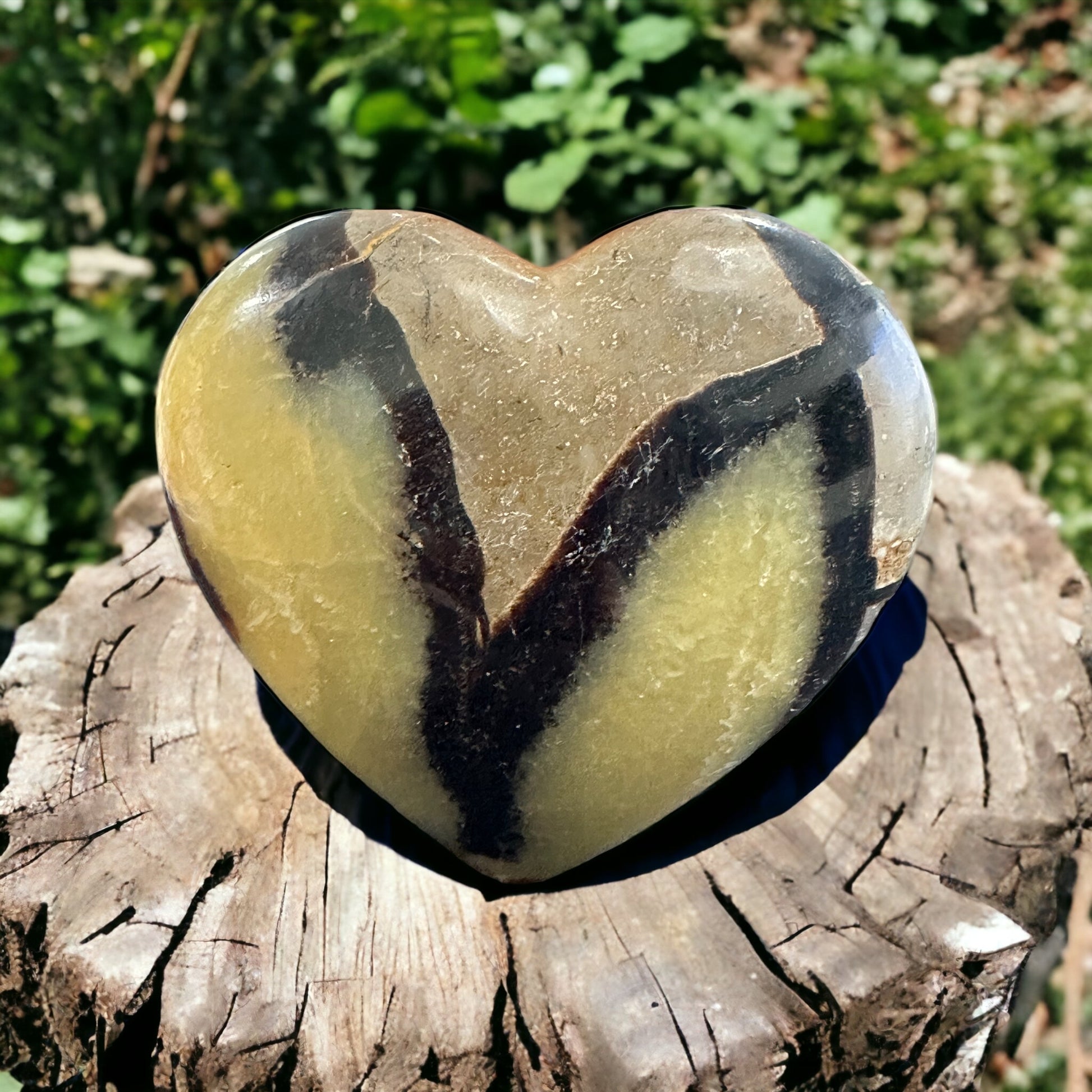 Septarian crystal heart