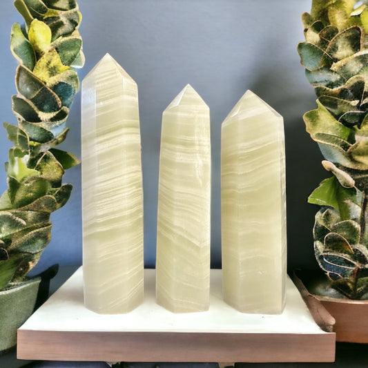 Banded onyx crystal tower