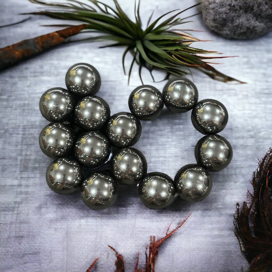 Magnetic hematite crystal sphere