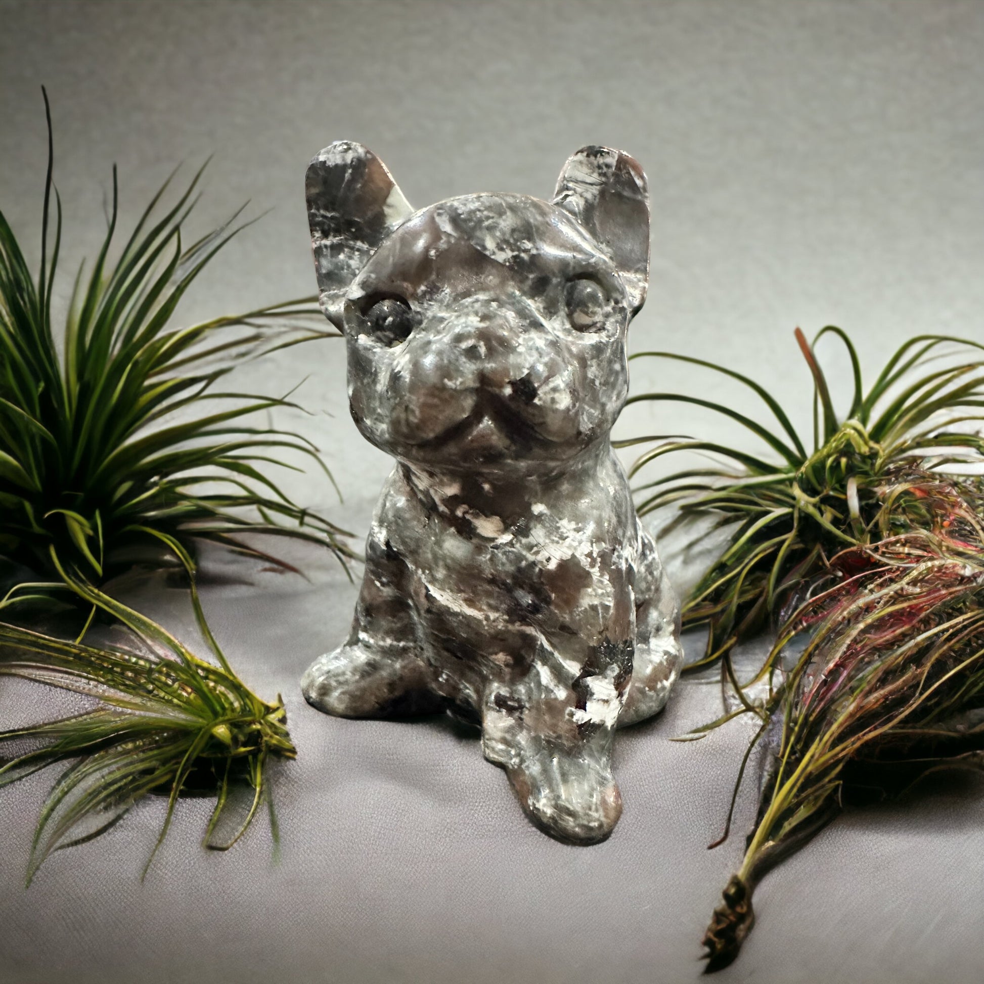 French bulldog crystal carving