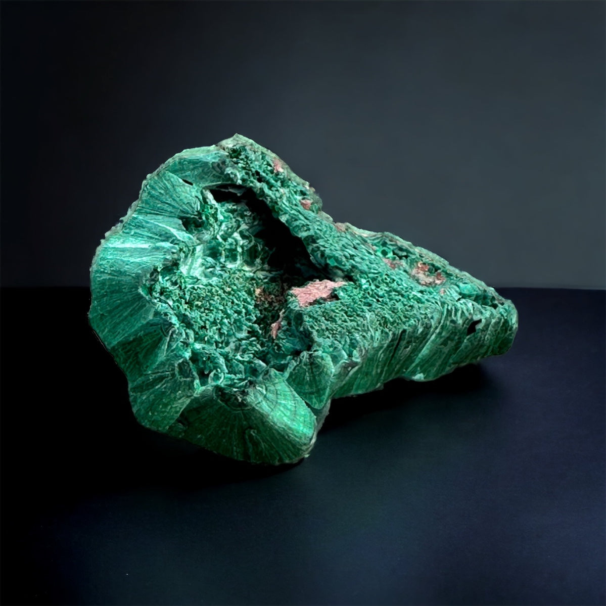 Malachite specimen crystal