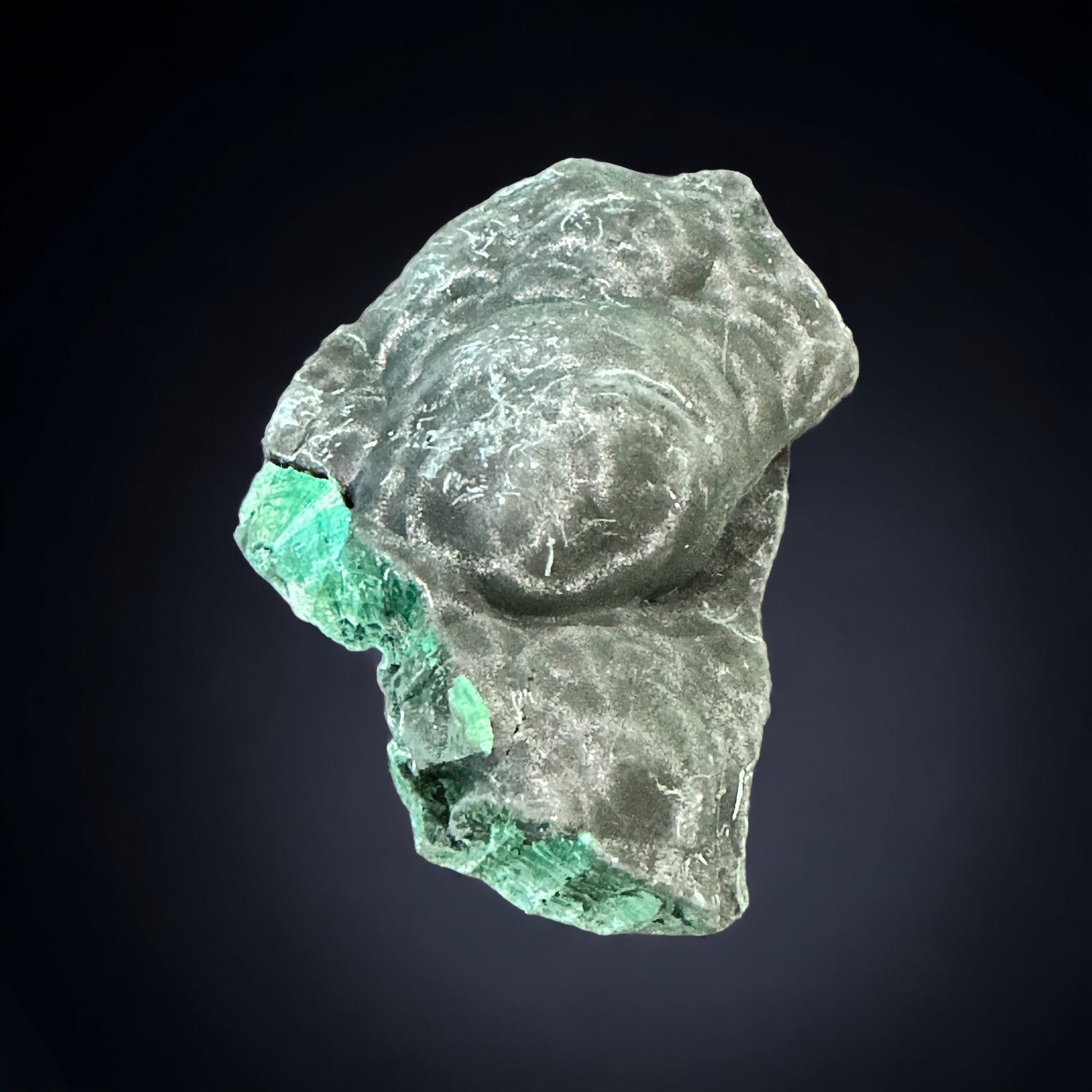 Malachite specimen crystal