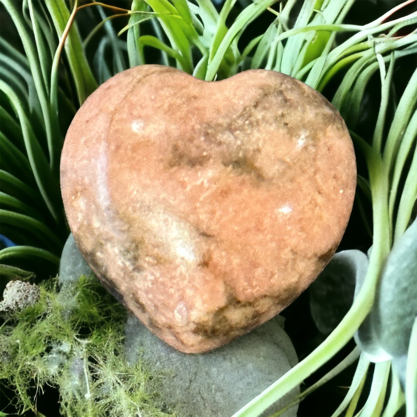 Crystal mini heart carving